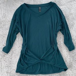3/4 length shirt
